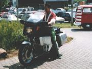 im Mai 1993 im Italia-Lateinformationskostm beim umparken